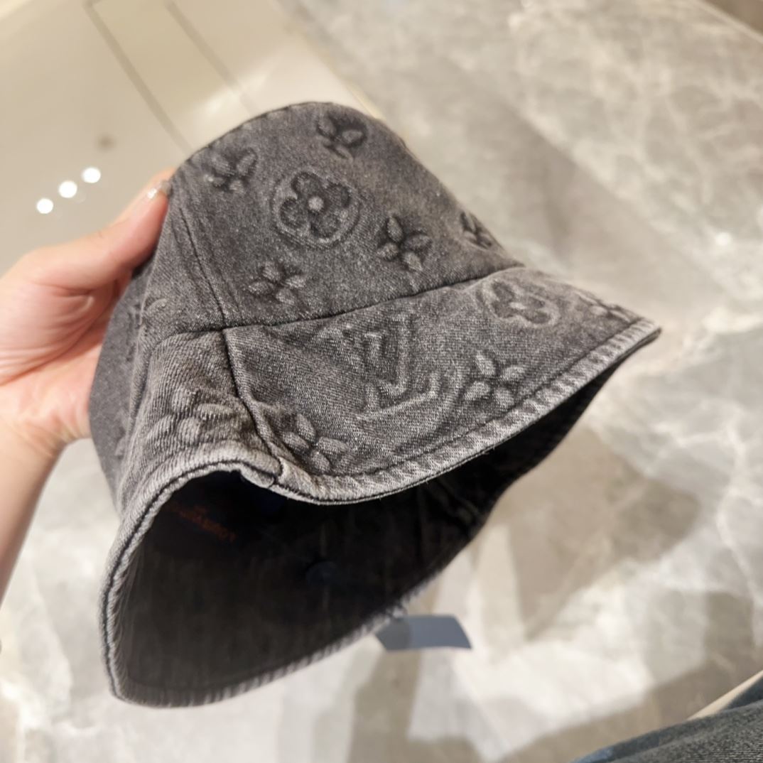 Louis Vuitton Caps